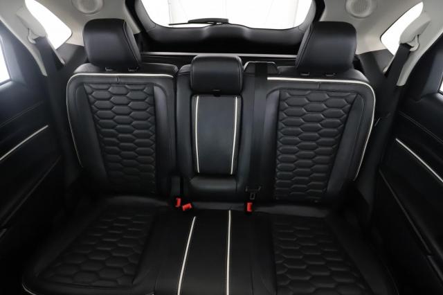 Ford Edge image 8