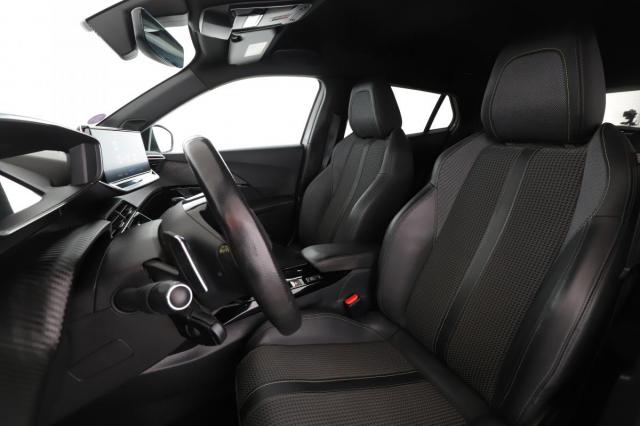 Peugeot 2008 image 8
