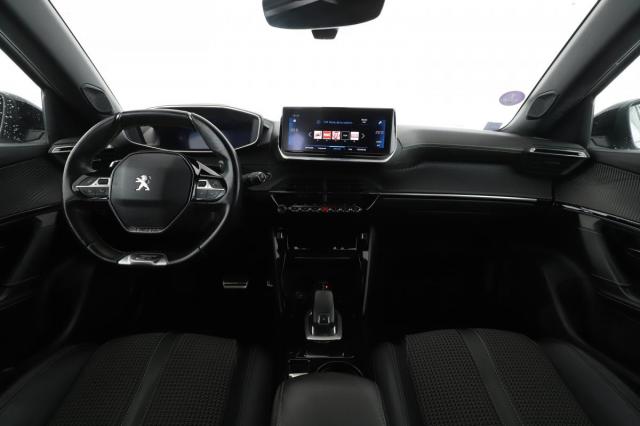Peugeot 2008 image 2