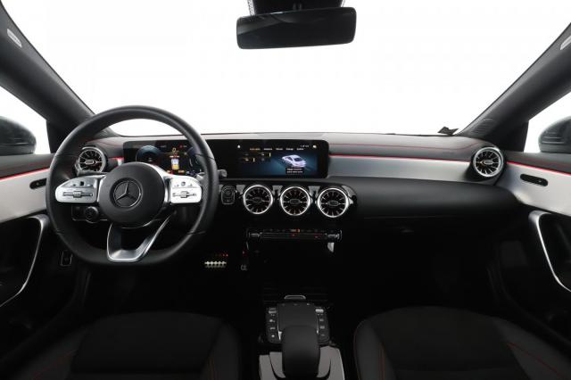 Mercedes Benz Cla image 6