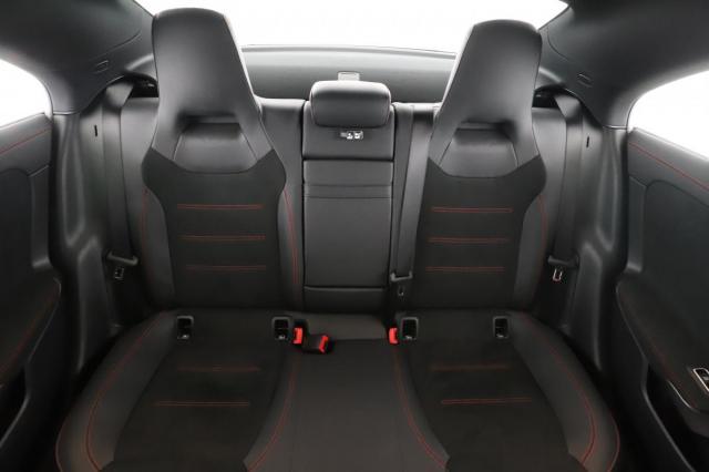 Mercedes Benz Cla image 8