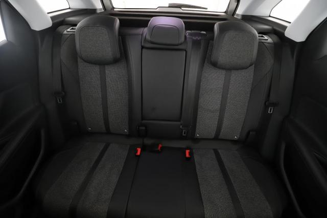 Peugeot 3008 image 3