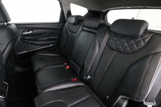 Hyundai Santa Fe image 8