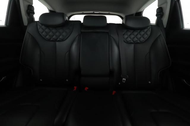 Hyundai Santa Fe image 1