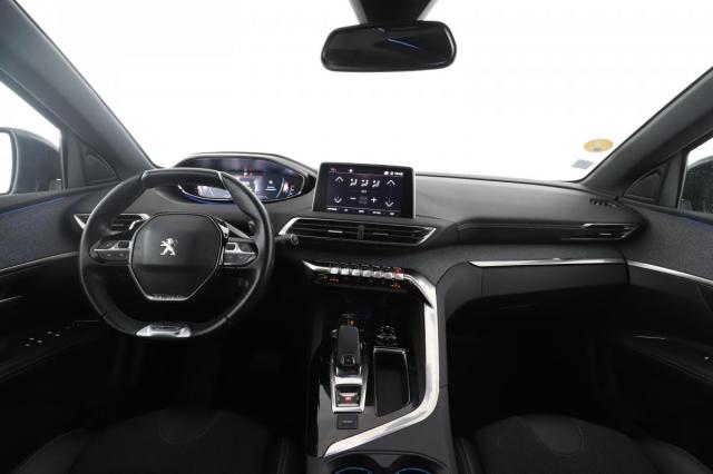 Peugeot 3008 image 2