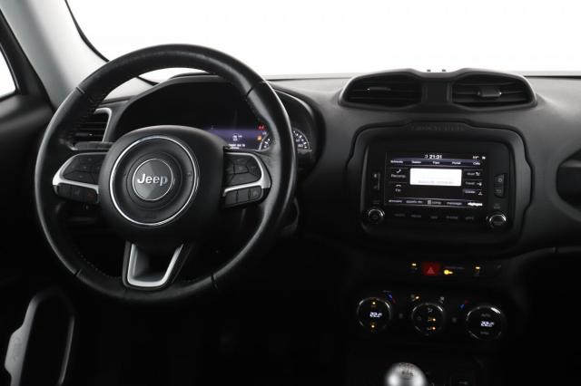 Jeep Renegade image 8