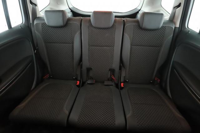 Opel Zafira image 1