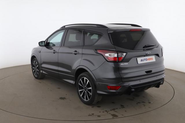 Ford Kuga image 2
