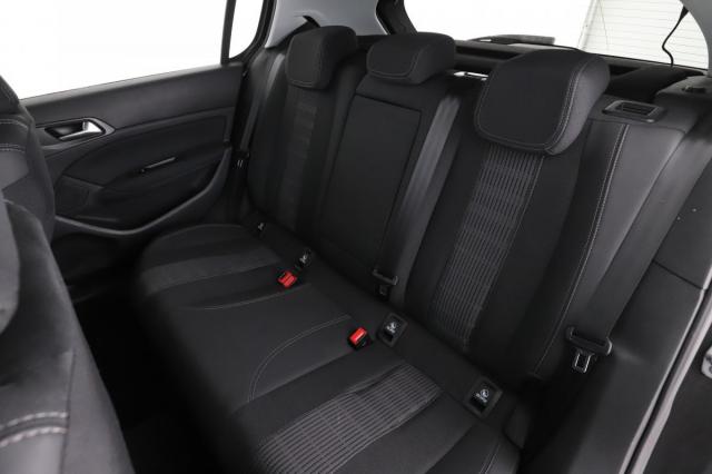 Peugeot 308 image 1