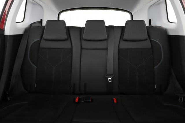Peugeot 2008 image 2