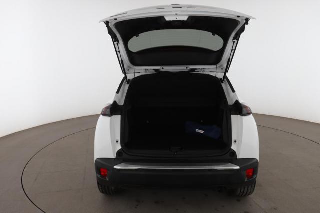 Peugeot 2008 image 3