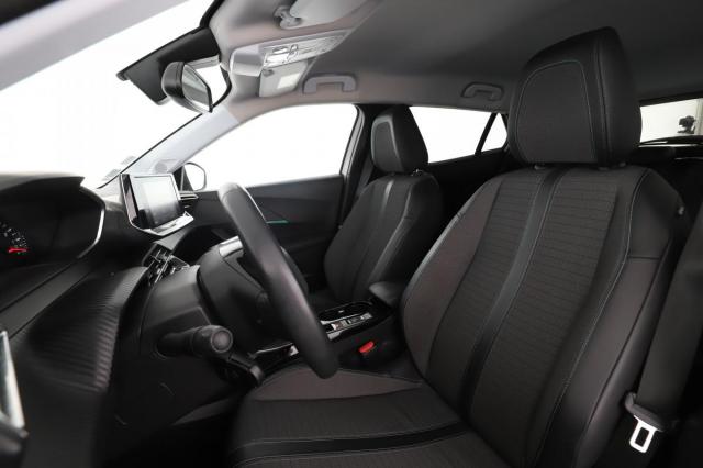 Peugeot 2008 image 1