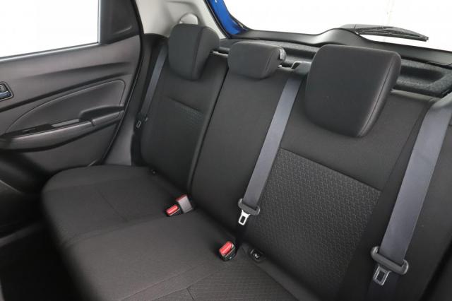 Suzuki Swift image 6