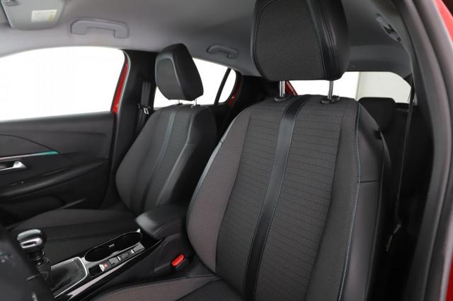 Peugeot 208 image 7