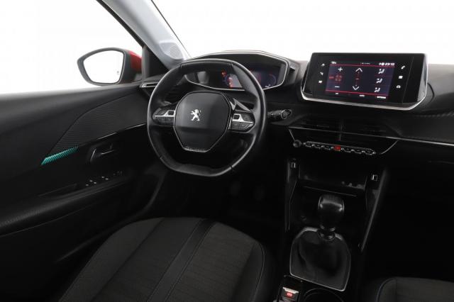 Peugeot 208 image 9