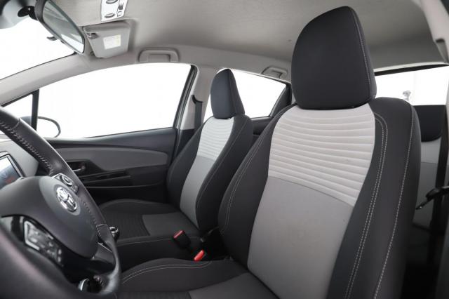 Toyota Yaris image 2