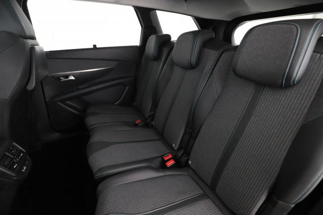 Peugeot 5008 image 9