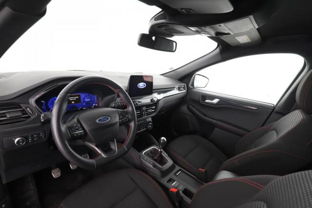 Ford Kuga image 8
