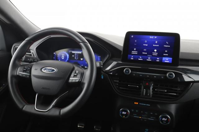 Ford Kuga image 1