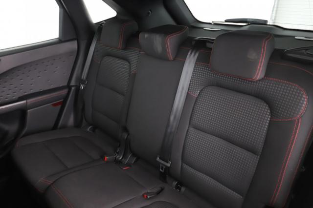 Ford Kuga image 5