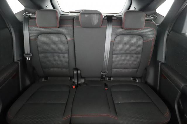 Ford Kuga image 9