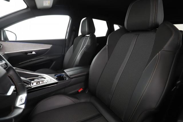 Peugeot 3008 image 8
