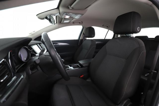 Opel Insignia image 8