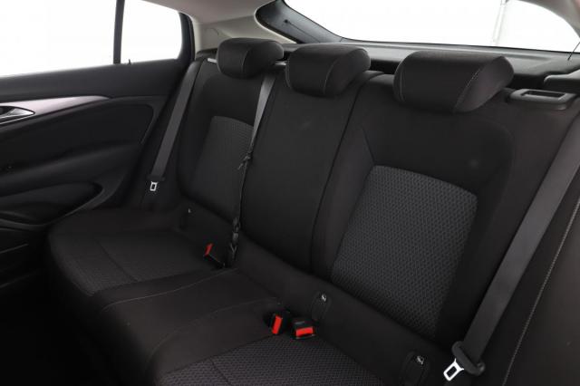 Opel Insignia image 3