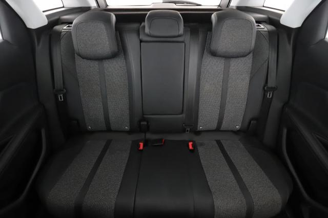 Peugeot 3008 image 2