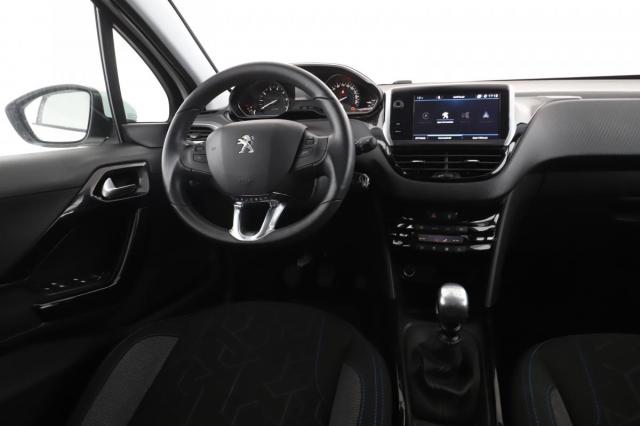 Peugeot 2008 image 6