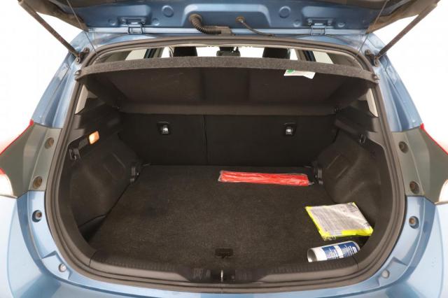 Toyota Auris image 3
