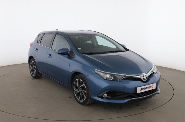 Toyota Auris image 8