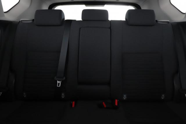 Toyota Auris image 1
