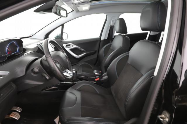 Peugeot 2008 image 6