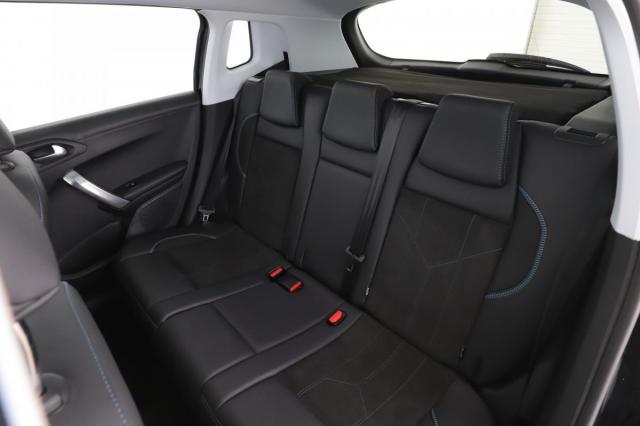Peugeot 2008 image 3