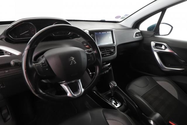 Peugeot 2008 image 5