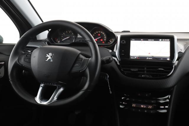 Peugeot 2008 image 2