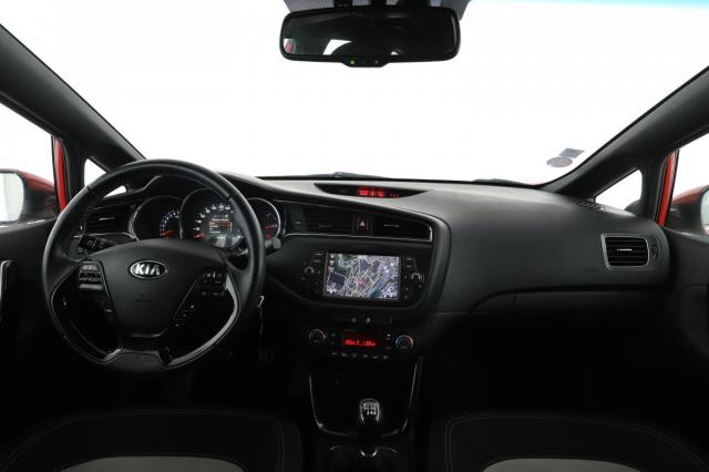 Kia Cee'D_sw image 2