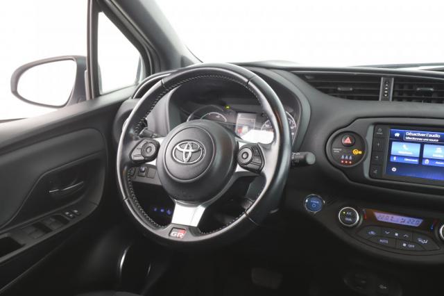 Toyota Yaris image 6