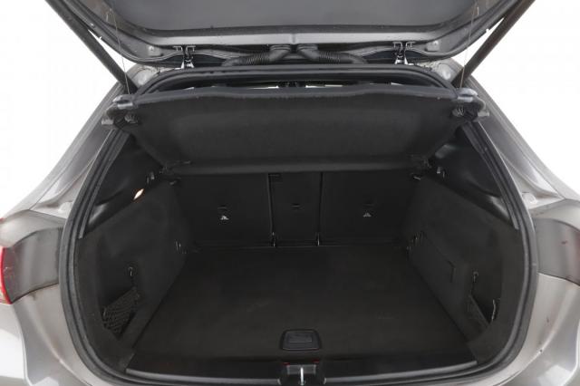 Mercedes Benz Gla image 9