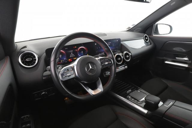 Mercedes Benz Gla image 8