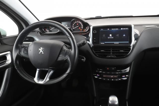 Peugeot 2008 image 9