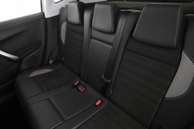 Peugeot 2008 image 2