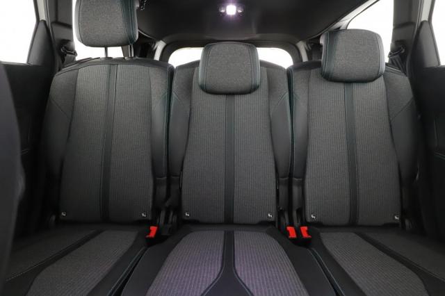 Peugeot 5008 image 8