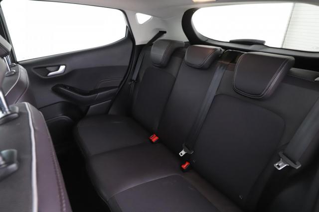 Ford Fiesta image 9
