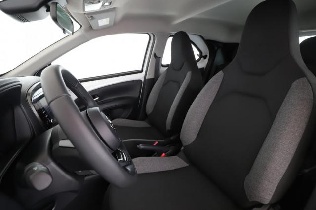 Toyota Aygo X image 6