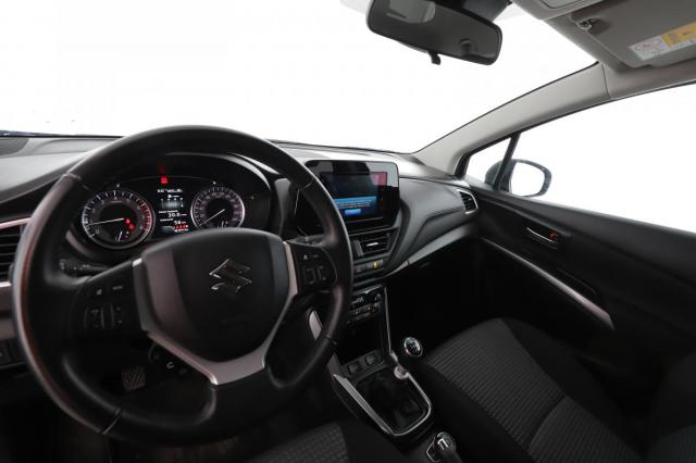 Suzuki S-Cross image 1