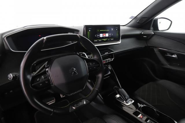 Peugeot 2008 image 2