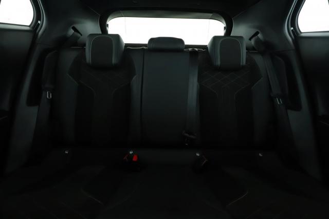 Peugeot 2008 image 8