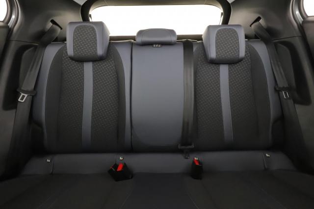 Peugeot 2008 image 2